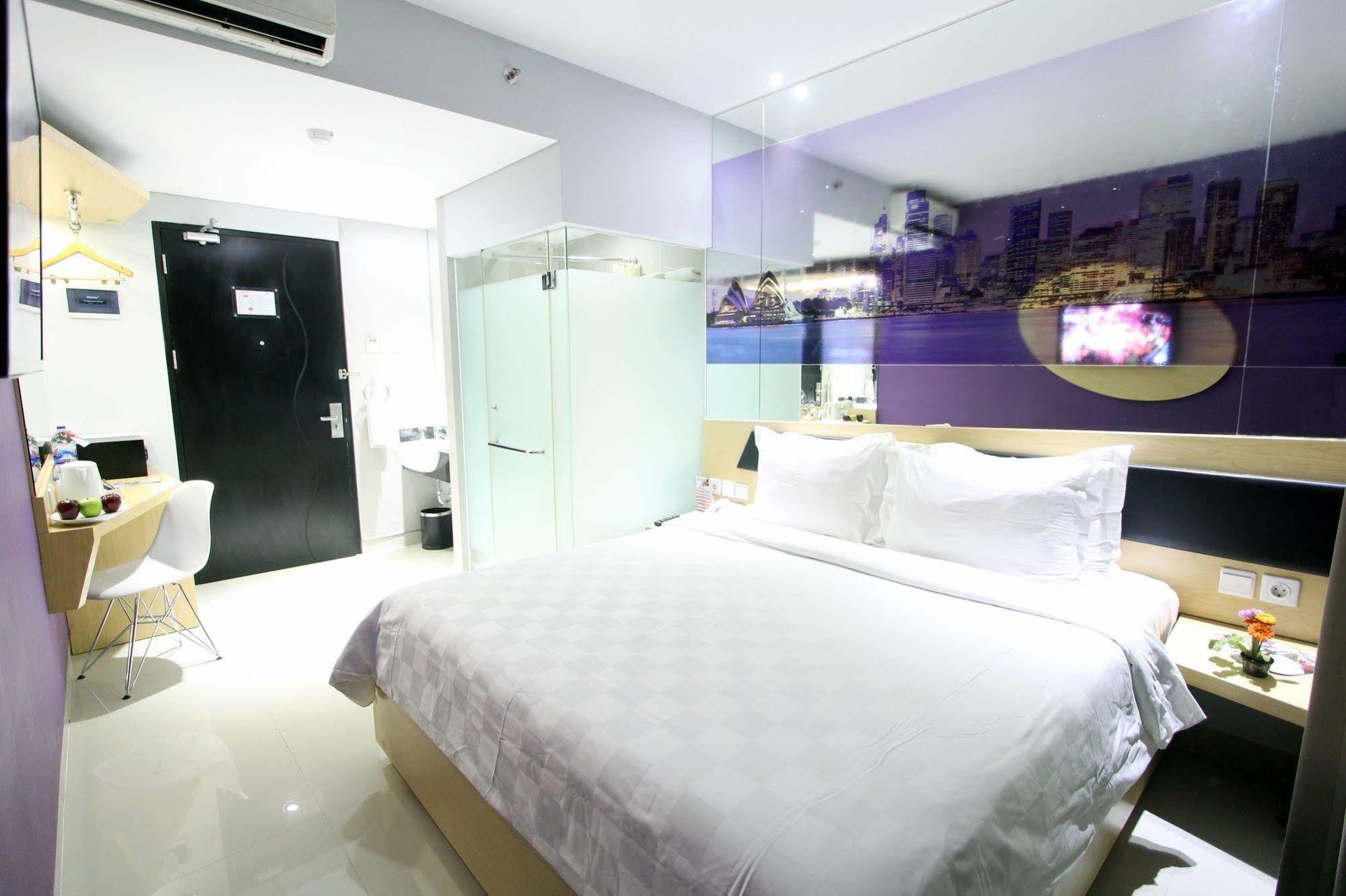 G Suites Hotel By Amithya Surabaya Exterior photo